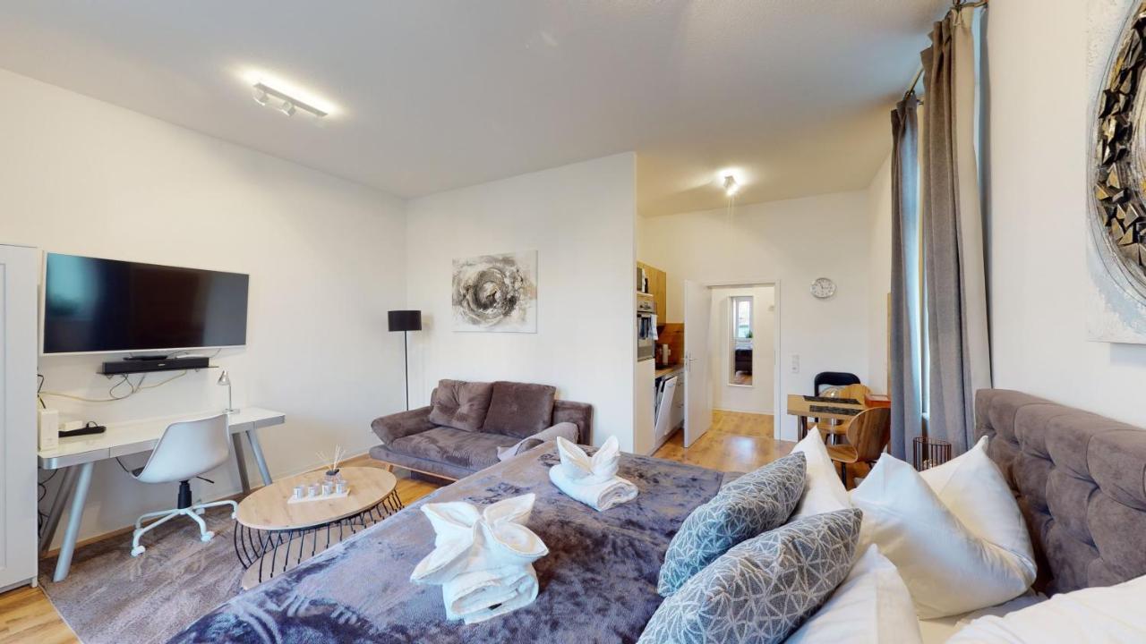 Sweethome - Business-Apartment Mit Kueche, Terrasse, Stellplatz 마그데부르크 외부 사진